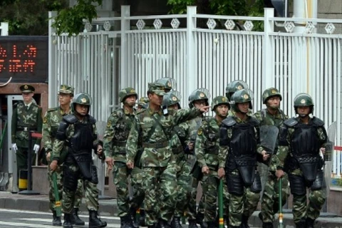 Quân đội Trung Quốc sắp tạm biệt loại giày gây hôi chân 
