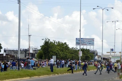 Venezuela: Phần tử vũ trang tấn công siêu thị, một người chết