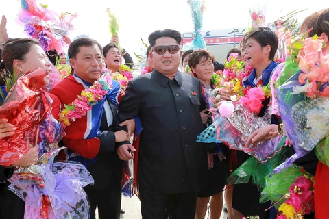 Ông Kim Jong Un ca ngợi “chiến thuật du kích” của đội bóng đá nữ