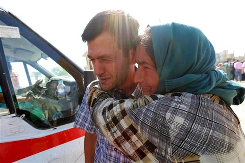 Cha của em bé Syria kể lại hành trình đẫm nước mắt trên biển