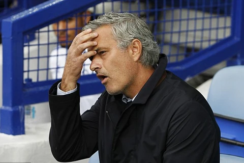 Đại chiến Chelsea - Arsenal: Ngày hồi sinh của Jose Mourinho?