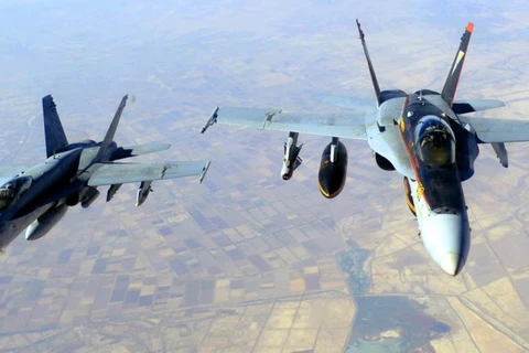 Không quân Pháp lần đầu tiên tiến hành không kích IS tại Syria 