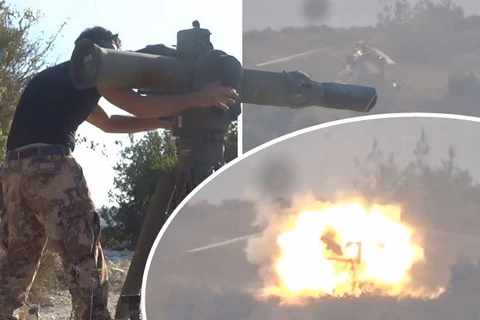 Phiến quân Syria tung video táo tợn bắn hạ trực thăng Nga