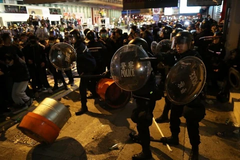 Cảnh sát Hong Kong nổ súng trấn áp biểu tình đầu năm mới