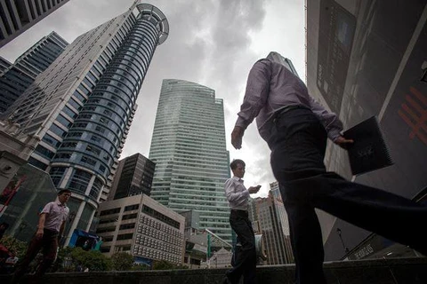 Nhà cao tầng ở Singapore rung lắc vì động đất ở Indonesia