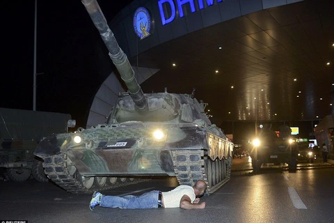 [Photo] Cận cảnh đảo chính quân sự đẫm máu tại Thổ Nhĩ Kỳ