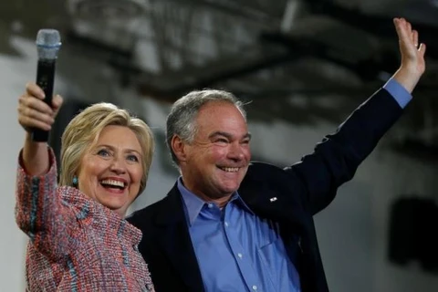 Bà Hillary Clinton chính thức chọn ông Tim Kaine làm "phó tướng"