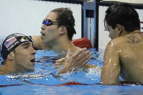 Michael Phelps ngỡ ngàng khi để thua Schooling của Singapore