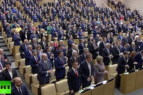 Nghị sĩ Duma Nga đồng loạt vỗ tay ăn mừng Donald Trump đắc cử