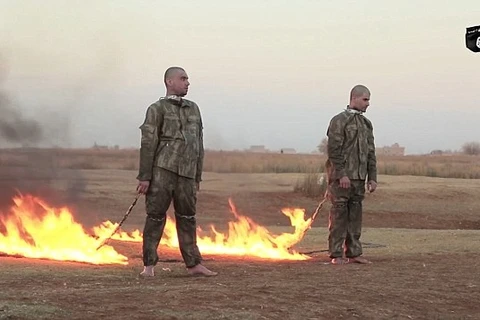 IS tung video kinh hoàng cảnh thiêu sống 2 binh sĩ Thổ Nhĩ Kỳ