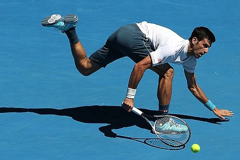 Djokovic thua sốc Istomin, bật bãi từ vòng 2 Australian Open