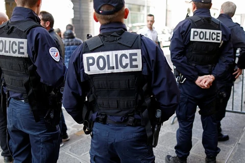 Vụ xả súng tại Pháp là học sinh bắn giáo viên, không có khủng bố
