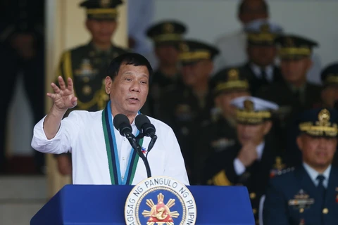 [Mega Story] Phong cách Duterte ảnh hưởng thế nào đến Philippines?