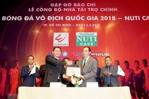 Chủ tịch VPF chia sẻ "gan ruột" về việc nắm giữ nhiều chức vụ