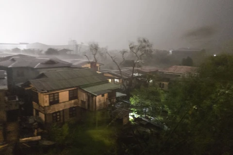 [Photo] Cận cảnh siêu bão Mangkhut tàn phá Philippines và Hong Kong 