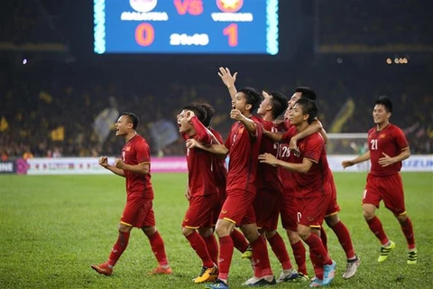 Bị gỡ hòa dù dẫn trước 2-0, Việt Nam chờ tử chiến Malaysia ở Mỹ Đình