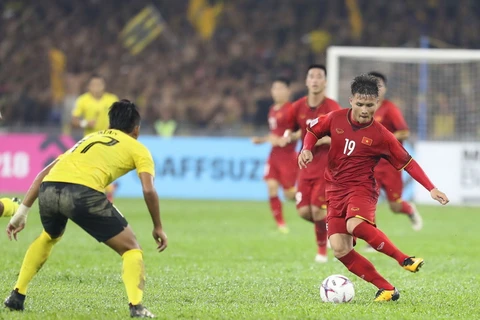 AFF Cup: Tiền đạo gốc ngoại của Malaysia lo ngại Quang Hải