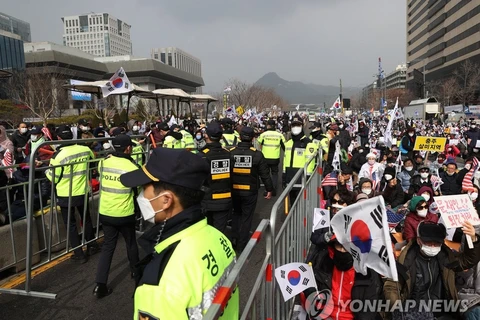 Hàn Quốc: Số ca nhiễm COVID-19 đã lên tới 433, Seoul hạn chế tụ tập