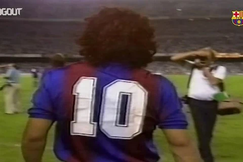 Video so sánh sự giống nhau giữa 2 thiên tài Maradona và Messi