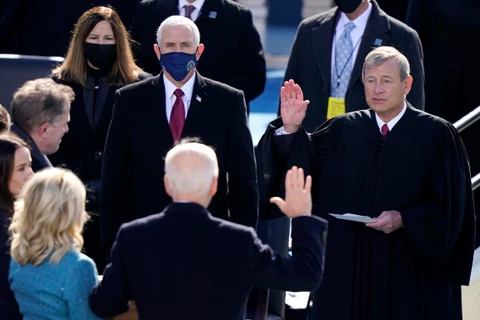 [Photo] Những hình ảnh đáng nhớ tại lễ tuyên thệ của ông Joe Biden