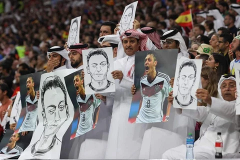 CĐV Qatar "đòi công lý" cho Mesut Oezil trong trận đấu của tuyển Đức​