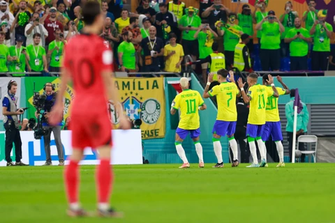 Huyền thoại M.U chỉ trích điệu nhảy ăn mừng của đội tuyển Brazil