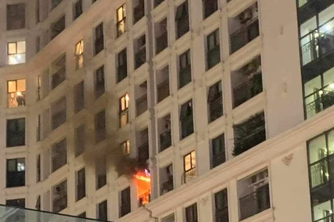 Hà Nội: Dập tắt đám cháy tại căn hộ thuộc tầng 6 nhà chung cư