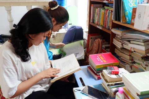 Cựu sinh viên Bách Khoa lan tỏa văn hóa đọc với thư viện sách miễn phí