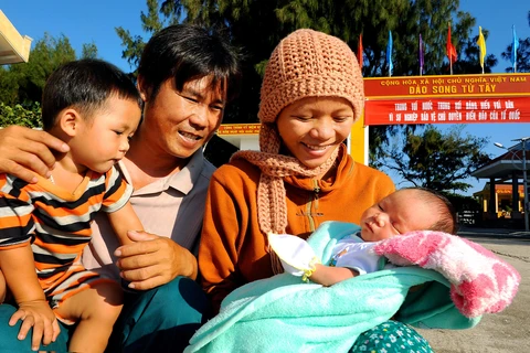 Gia đình hạnh phúc. (Ảnh minh họa: Nguyễn Á/Vietnam+)