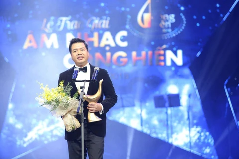 Đăng Dương 'gói' 30 năm ca hát trong liveshow 'Tổ quốc gọi tên mình'