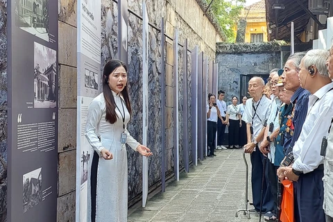 'Sông Hồng cuộn sóng': Sống lại khí thế 'Tiến về Hà Nội' năm 1954