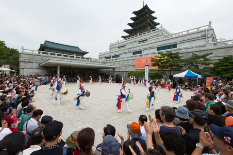 Điệu múa Nongak phản ánh đời sống văn hóa nông thôn Hàn Quốc. (Ảnh: KTO)