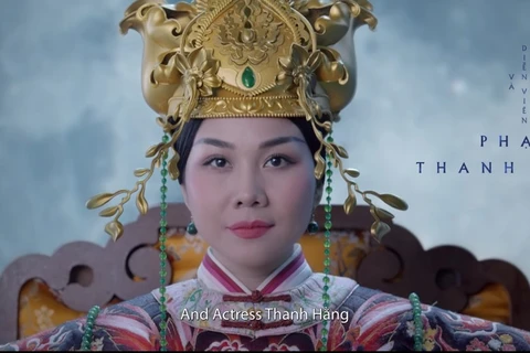 Siêu mẫu Thanh Hằng vừa vào vai Thái hậu, vừa đồng sản xuất "Quỳnh hoa nhất dạ". (Ảnh: Nhà phát hành phim cung cấp)