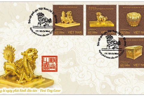 Phát hành bộ tem về bảo vật quý được đúc vàng thời Trần, Nguyễn 