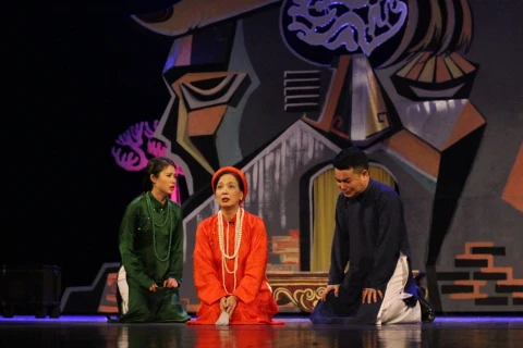 Một cảnh trong 'Chén thuốc độc' - vở kịch nói đầu tiên của Việt Nam. (Ảnh: Minh Anh/Vietnam+)