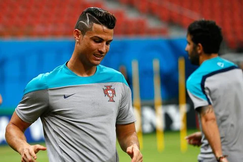 Sự thật cảm động về kiểu đầu mới của siêu sao Cristiano Ronaldo 