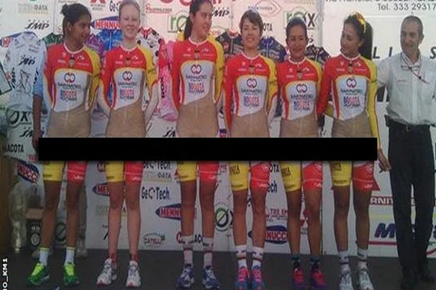 Đội đua xe đạp nữ Colombia bị chỉ trích vì diện đồng phục "nude" 