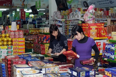 Thị trường bán lẻ trong nước sẽ cạnh tranh khốc liệt khi Việt Nam mở cửa hoàn toàn thị trường này vào năm 2015 (Ảnh minh họa. Nguồn: TTXVN)
