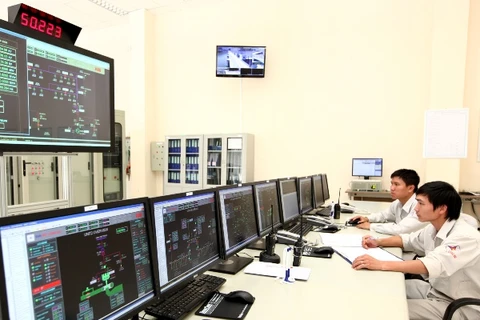 Công ty thủy điện Đồng Nai vận hành phát điện các tổ máy (Ảnh: TTXVN)