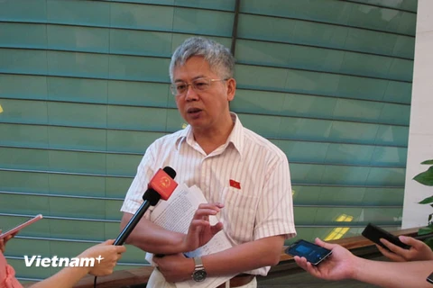 Đại biểu Nguyễn Đức Kiên, đang trao đổi với báo chí về dự án sân bay Long Thành (Ảnh: Đức Duy/Vietnam+)