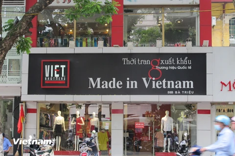 Hàng "Made in Việt Nam" ngày càng có sức lan tỏa mạnh, thu hút người tiêu dùng (Ảnh chỉ mang tính minh họa. Nguồn: PV/Vietnam+)