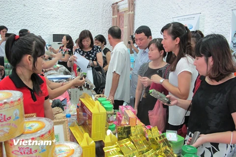 Gần 130 hợp đồng đã được ký kết trong 5 ngày diễn ra "Tuần nhận diện hàng Việt Nam 2015" (Ảnh: Đức Duy/Vietnam+)