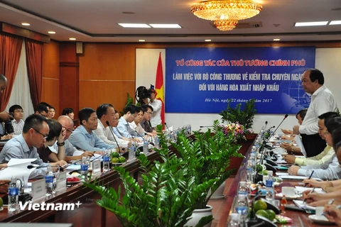 Tổ công tác của Thủ tướng Chính phủ làm việc với Bộ Công Thương. (Ảnh: Đức Duy/Vietnam+)