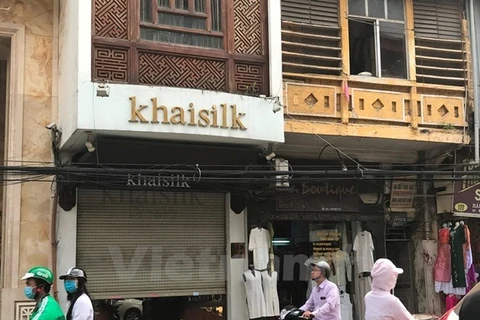 Cửa hàng Khaisilk trên phố Hàng Gai. (Ảnh: Đức Duy/Vietnam+)