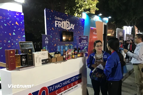 Ngày mua sắm trực tuyến - Online Friday 2018. (Ảnh: Đức Duy/Vietnam+)