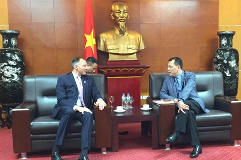Trợ lý Ngoại trưởng Fannon gặp Thứ trưởng Bộ Công Thương Đặng Hoàng An. (Ảnh: https://vn.usembassy.gov/vi/)