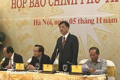 Thứ trưởng Bộ Công an Nguyễn Duy Ngọc phát biểu tại họp báo Chính phủ tối 5/11. (Ảnh: Đức Duy/Vietnam+)