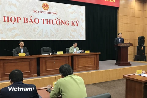 Thứ trưởng Đỗ Thắng Hải phát biểu tại buổi họp báo do Bộ Công Thương tổ chức. (Ảnh: Đức Duy/Vietnam+)