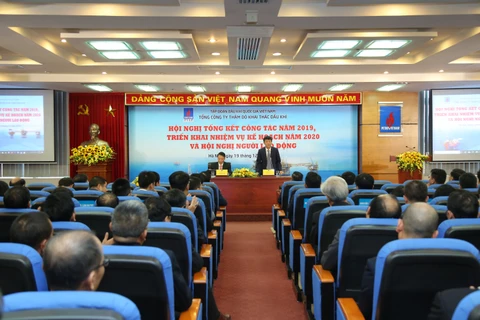 Chủ tịch PVEP Trần Hồng Nam và Tổng Giám đốc Trần Quốc Việt điều hành Hội nghị. (Ảnh: PV/Vietnam+)