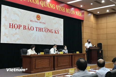 Ông Trần Hữu Linh, Tổng cục trưởng Tổng cục Quản lý thị trường phát biểu tại họp báo. (Ảnh: Đức Duy/Vietnam+)